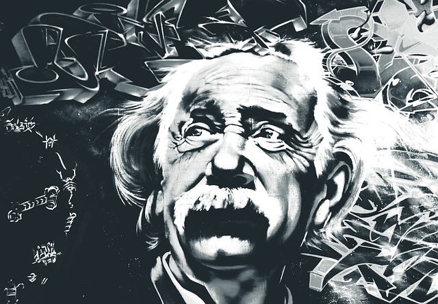 gerçekte yer çekimini kim buldu? einstein